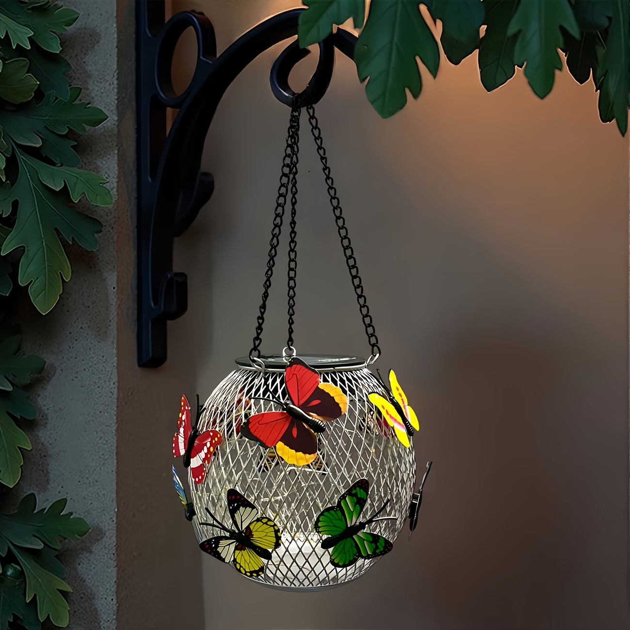 Solar Powered Hanging Lantern  - Outdoor Lighting Grid Screen avis et prix